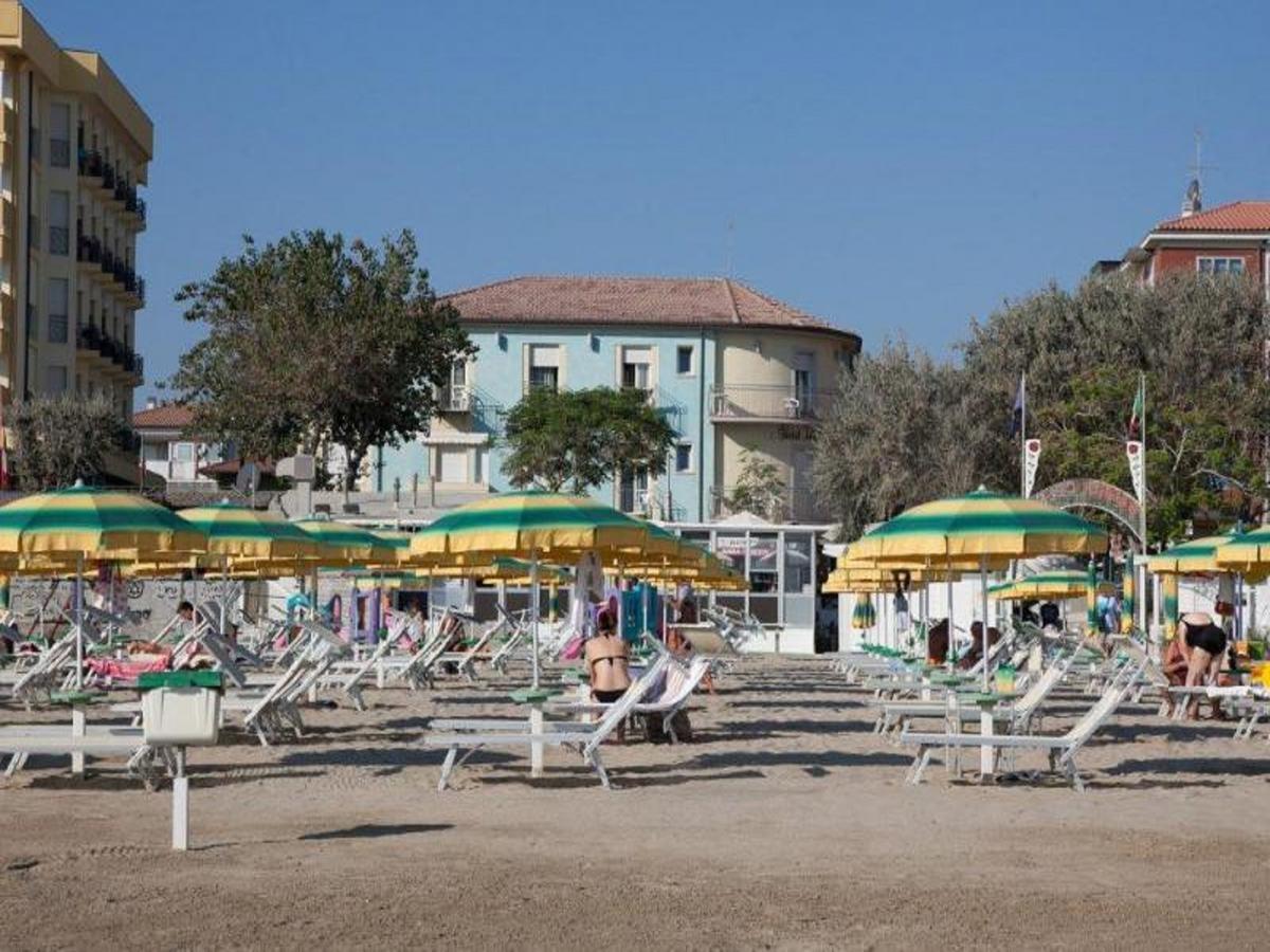 Hotel Acquario Rimini Exterior photo